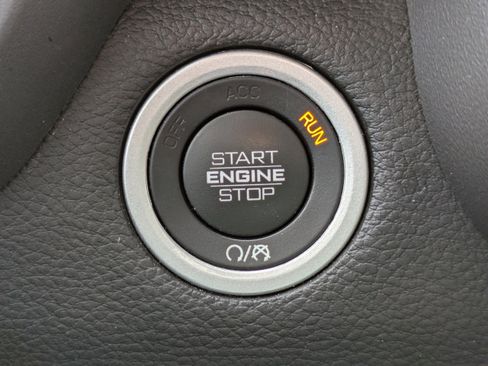 Used 2024 RAM 1500 Laramie image 33