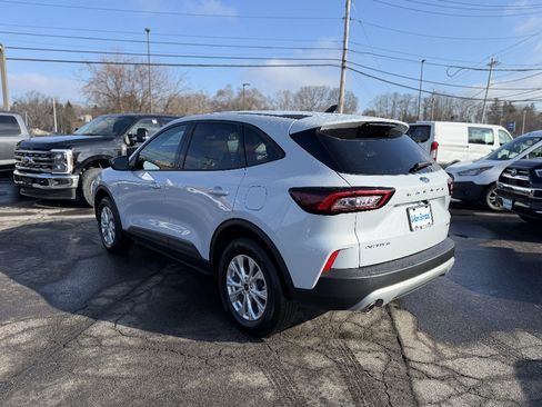 Used 2025 Ford Escape Active w/ Cold Weather Package image 3