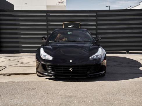 Used 2018 Ferrari GTC4Lusso image 13