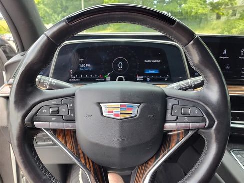 Used 2023 Cadillac Escalade ESV Premium Luxury w/ Performance Package AWD/4WD image 17