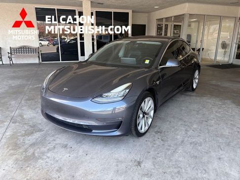 Used 2019 Tesla Model 3 Mid Range RWD image 8