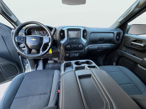 Used 2020 Chevrolet Silverado 1500 Custom w/ Custom Value Package image 3