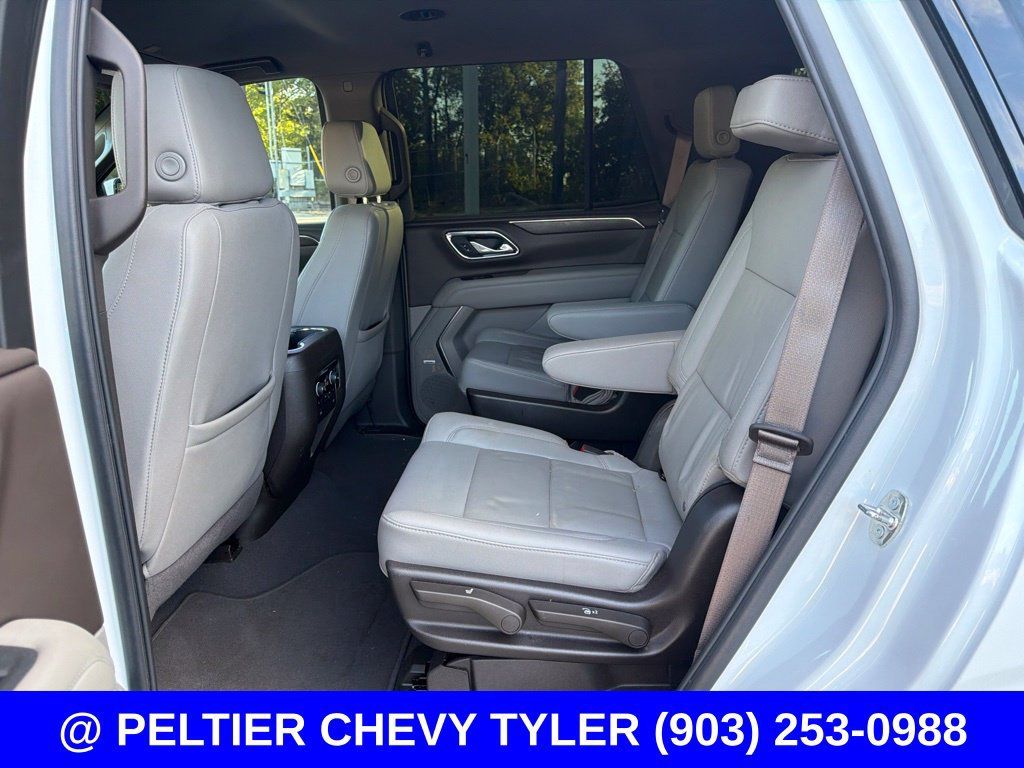 Used 2024 Chevrolet Tahoe Z71 w/ Luxury Package AWD/4WD image 13