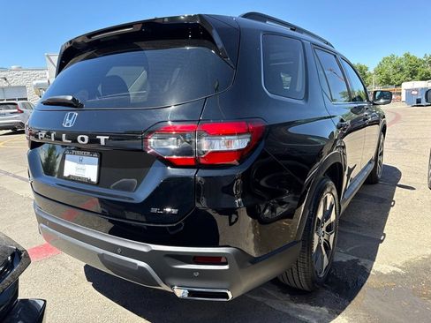Certified 2026 Honda Pilot Elite image 3
