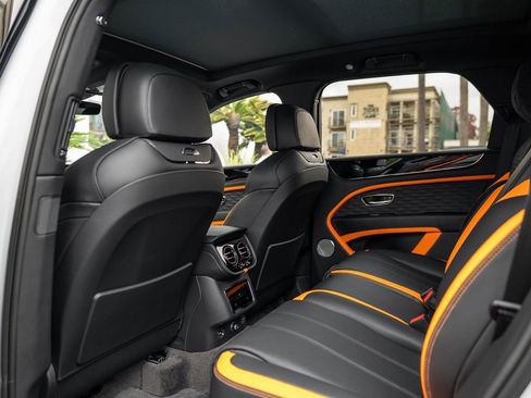 New 2026 Bentley Bentayga Speed AWD/4WD image 28