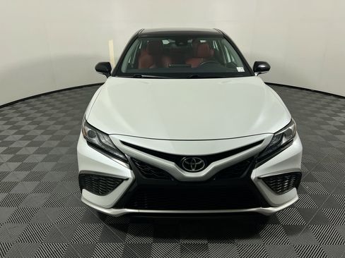 Used 2021 Toyota Camry XSE image 8