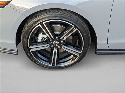 Used 2023 Honda Accord Sport image 15
