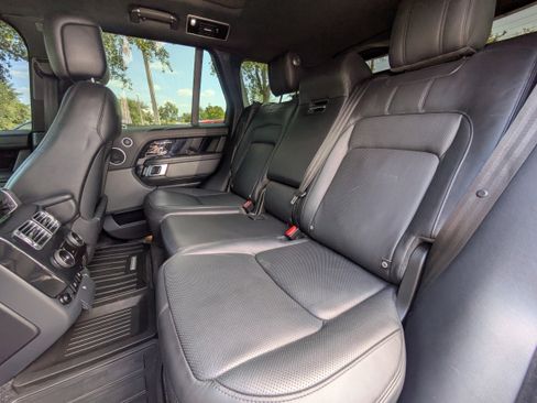 Used 2020 Land Rover Range Rover HSE AWD/4WD image 12