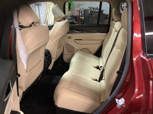 Certified 2022 Jeep Grand Cherokee Limited AWD/4WD image 20