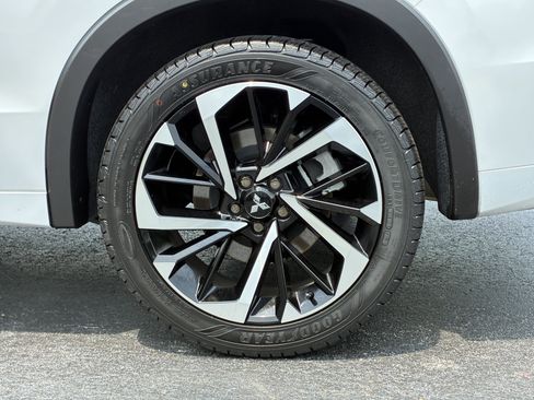 Used 2024 Mitsubishi Outlander SEL FWD image 9