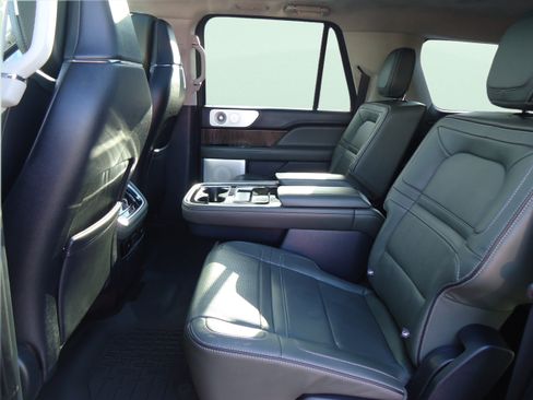 Used 2022 Lincoln Navigator L Black Label AWD/4WD image 21