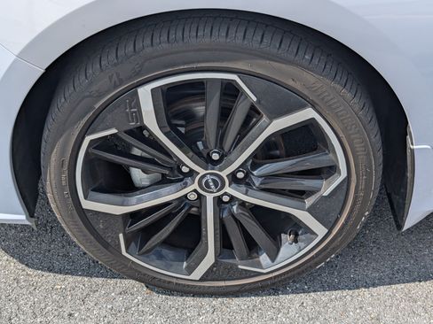 Used 2024 Nissan Altima 2.5 SR FWD image 25
