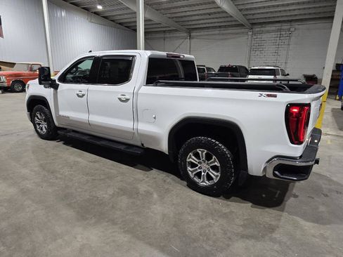 Used 2020 GMC Sierra 1500 SLE w/ SLE Value Package AWD/4WD image 9