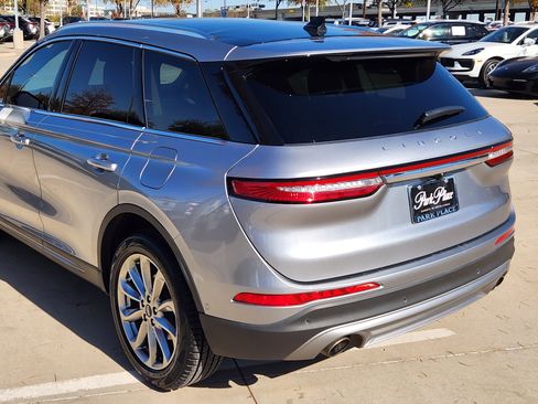 Used 2021 Lincoln Corsair AWD w/ Premium Package image 11