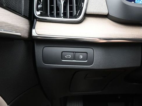 New 2026 Volvo XC90 T8 Plus w/ Protection Package Premier AWD/4WD image 29