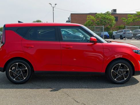 Used 2023 Kia Soul EX FWD image 8