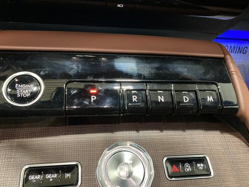 Used 2026 Lincoln Navigator L Reserve AWD/4WD image 31