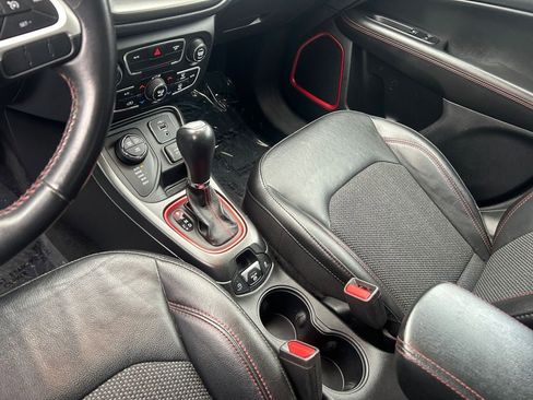 Used 2020 Jeep Compass Trailhawk image 20