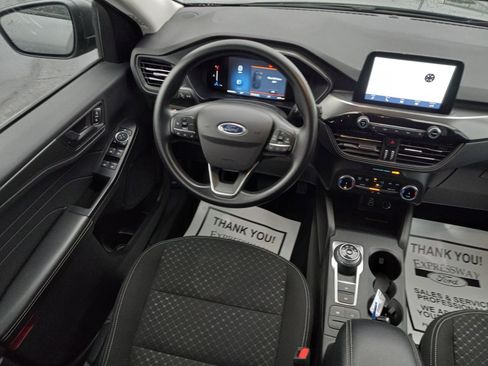 Used 2025 Ford Escape Active AWD/4WD image 15
