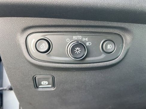 Used 2023 GMC Terrain SLT image 10