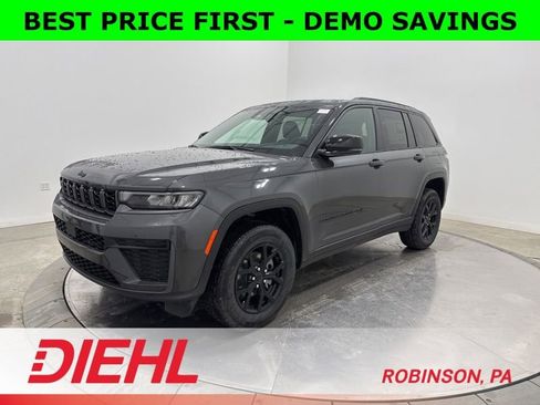 New 2026 Jeep Grand Cherokee Altitude AWD/4WD image 3