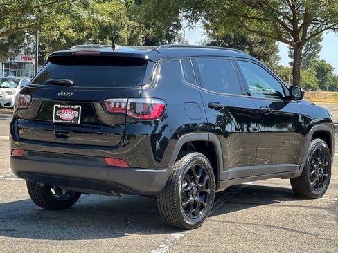 New 2026 Jeep Compass Latitude AWD/4WD image 4