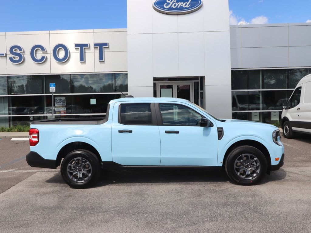 New 2026 Ford Maverick XLT w/ XLT Luxury Package FWD image 15