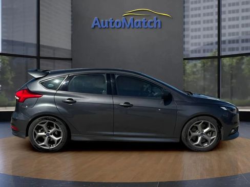 Used 2017 Ford Focus ST FWD image 13
