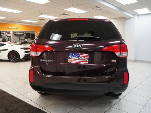 Used 2014 Kia Sorento LX image 12