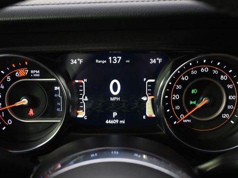 Used 2023 Jeep Wrangler Altitude image 25
