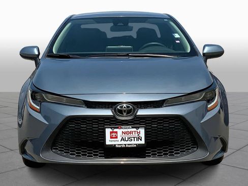 Used 2021 Toyota Corolla LE image 3