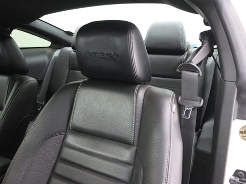 Used 2011 Ford Mustang GT Premium RWD image 45
