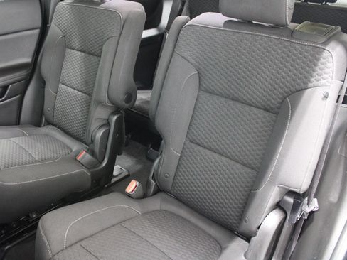 Used 2018 GMC Acadia SLE w/ Driver Alert Package I AWD/4WD image 18