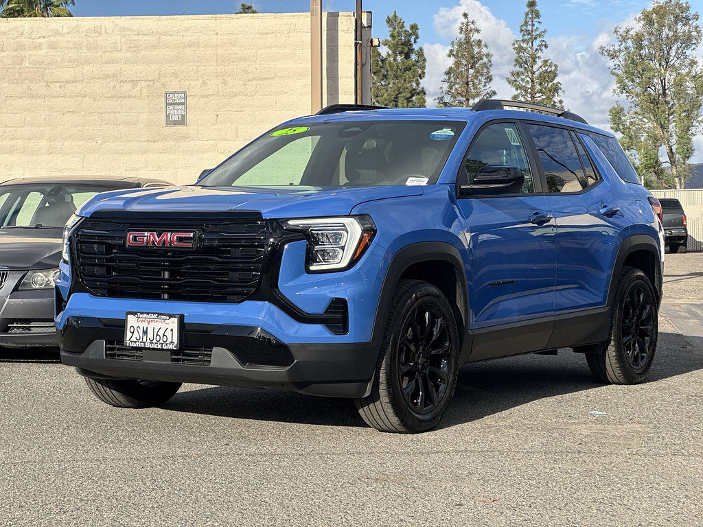 Used 2025 GMC Terrain Elevation w/ Black Edition AWD/4WD image 3