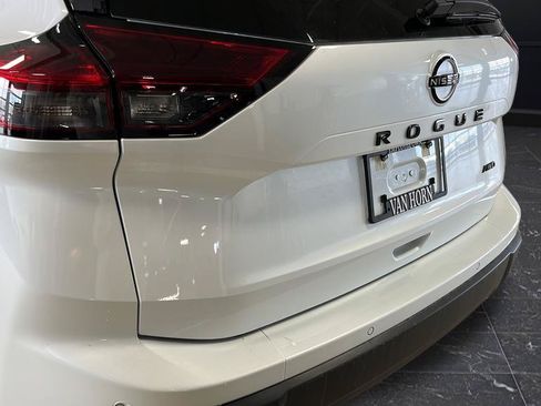 New 2026 Nissan Rogue Dark Armor AWD/4WD image 36