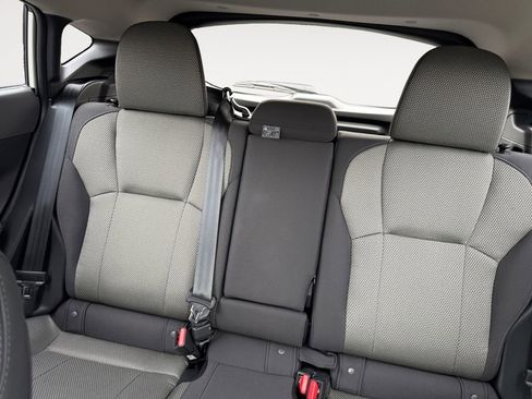 Used 2024 Subaru Crosstrek 2.0i Premium image 15