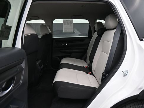 Used 2025 Honda CR-V LX image 13