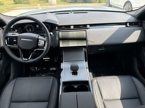 Used 2025 Land Rover Range Rover Velar Dynamic SE image 18