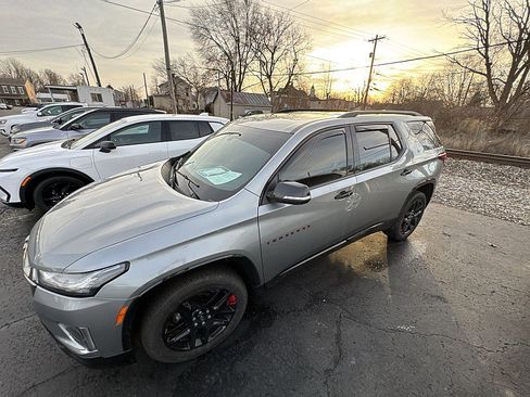 Used 2023 Chevrolet Traverse Premier w/ Redline Edition image 10