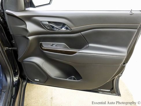 Used 2020 GMC Acadia AT4 image 25