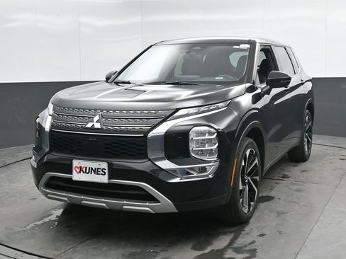 Used 2024 Mitsubishi Outlander SE image 6