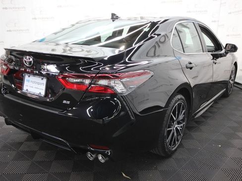 Used 2024 Toyota Camry SE w/ Convenience Package FWD image 6