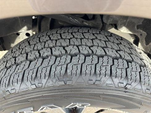 Used 2015 Ford F150 Lariat w/ Equipment Group 502A Luxury image 10