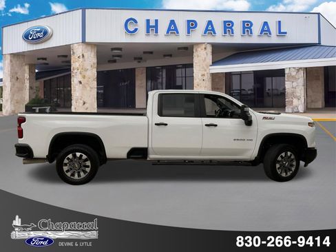 Used 2025 Chevrolet Silverado 2500 Custom w/ Custom Value Package AWD/4WD image 5