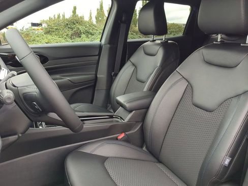 New 2026 Jeep Compass Latitude image 6