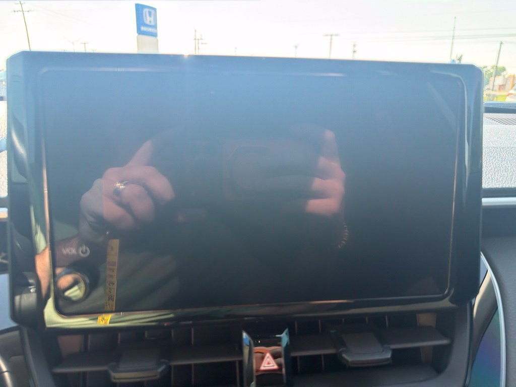 Used 2023 Toyota Corolla Cross LE FWD image 18