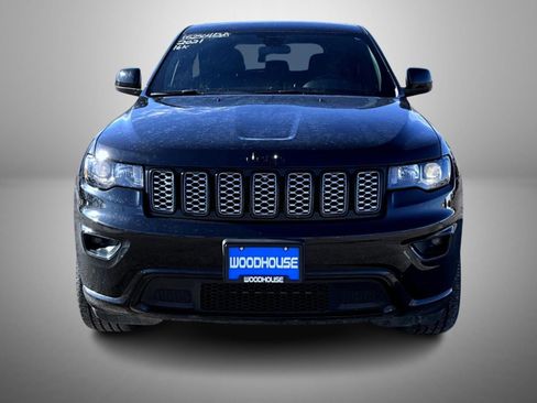 Certified 2021 Jeep Grand Cherokee Laredo X image 2