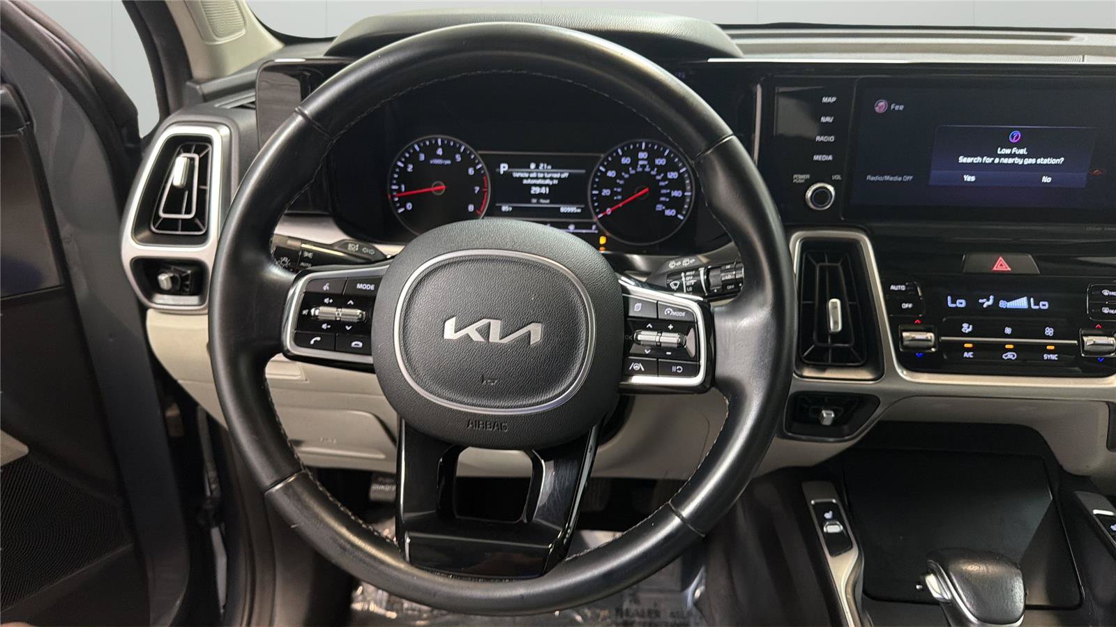 Used 2022 Kia Sorento S FWD image 22