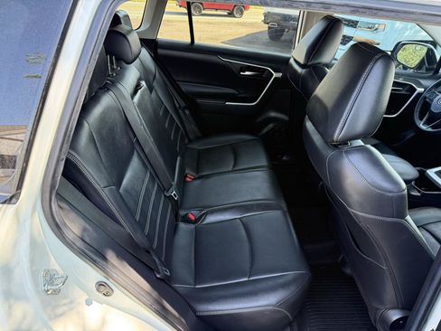 Used 2022 Toyota RAV4 XLE Premium FWD image 19