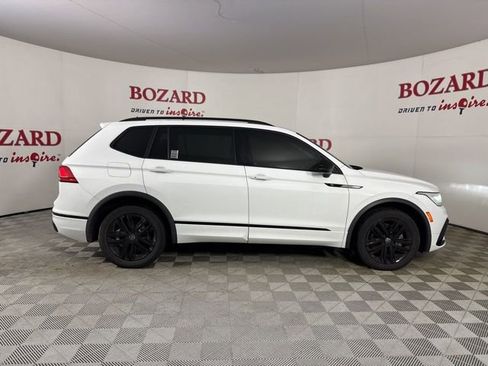 Used 2022 Volkswagen Tiguan SE R-Line image 9